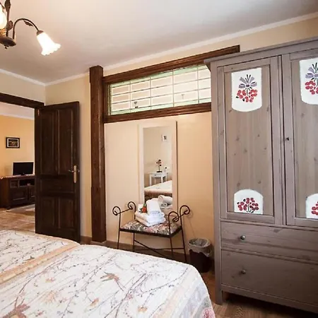 Apartment La Quintana De Romillo